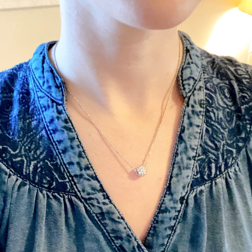 Silver QZ charm necklace